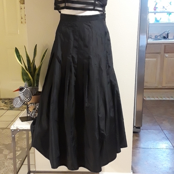 Claude Bennett Dresses & Skirts - Claude Bennett Vintage Skirt